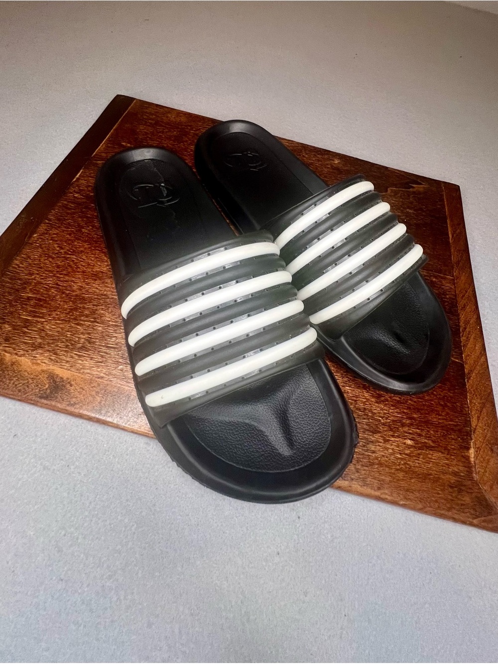 OT Black & White Striped Slide Sandals Casual Slip-On Shoes Men's Size S 7-8